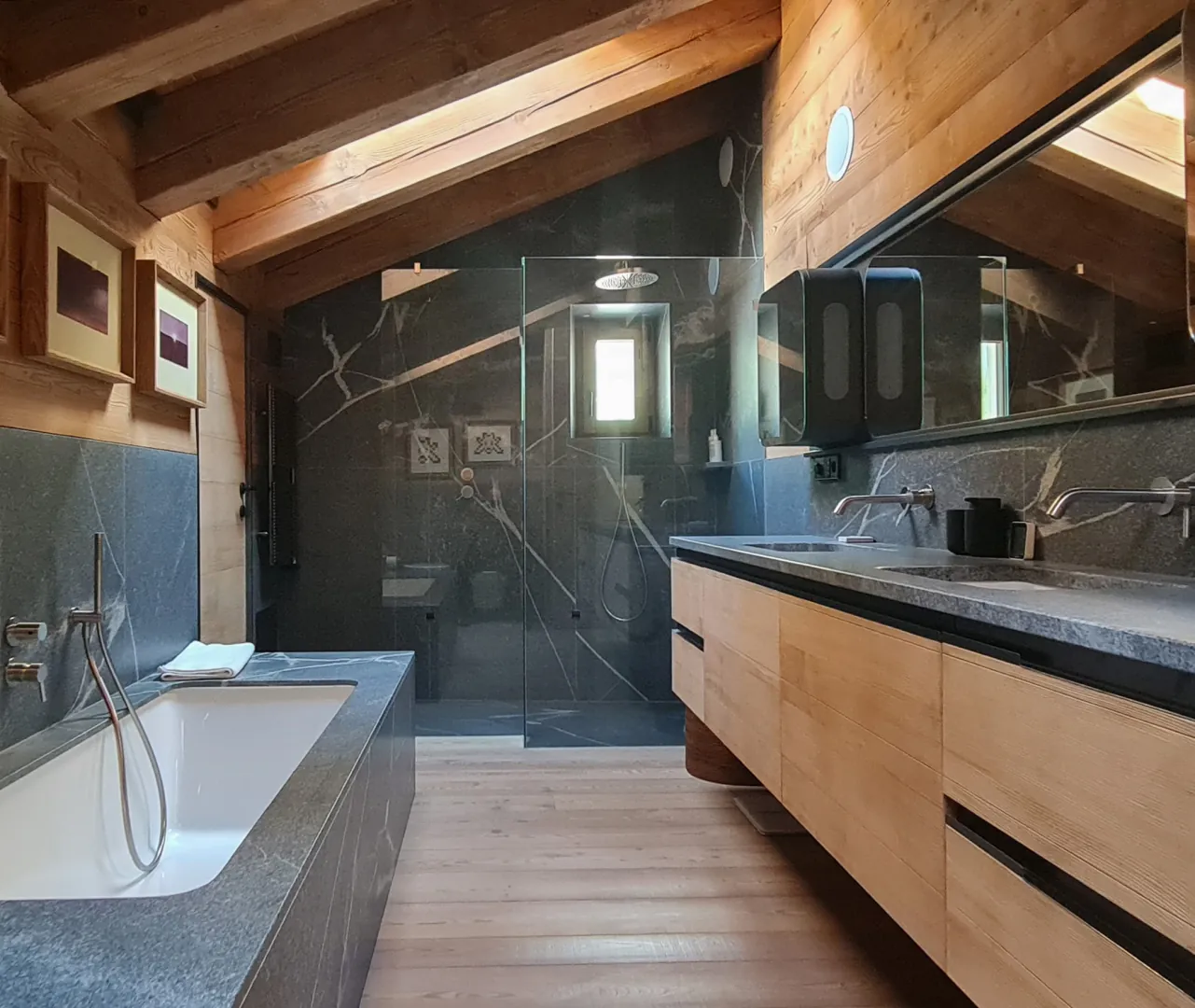 Valle D’Aosta, ristrutturazione di antico fienile — foto 17